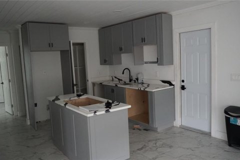 House in Port Charlotte, Florida 2 bedrooms, 125.14 sq.m. № 2093555 - photo 10