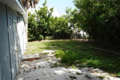 House in Port Charlotte, Florida 2 bedrooms, 125.14 sq.m. № 2093555 - photo 3