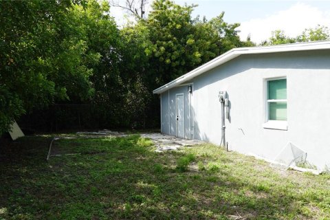 House in Port Charlotte, Florida 2 bedrooms, 125.14 sq.m. № 2093555 - photo 5