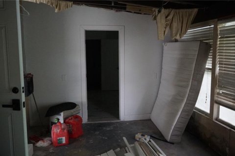 House in Port Charlotte, Florida 2 bedrooms, 125.14 sq.m. № 2093555 - photo 12