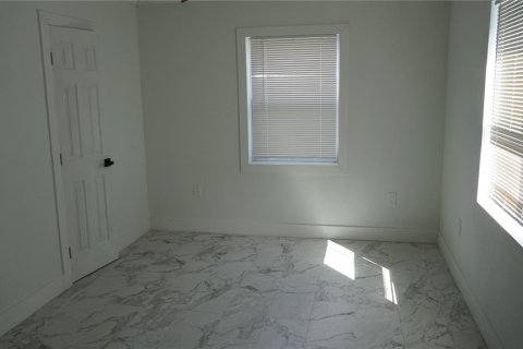 House in Port Charlotte, Florida 2 bedrooms, 125.14 sq.m. № 2093555 - photo 17