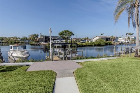 House in Nokomis, Florida 3 bedrooms, 203.55 sq.m. № 1614974 - photo 8