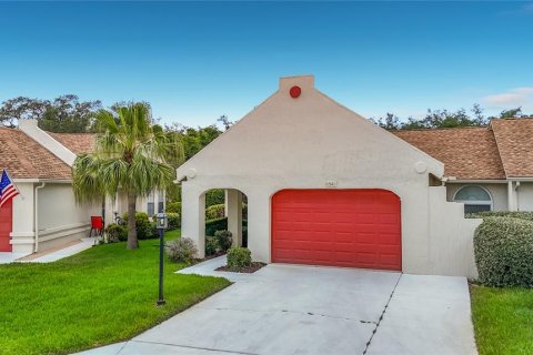 Condominio en venta en Port Richey, Florida, 2 dormitorios, 107.02 m2 № 2100091 - foto 3