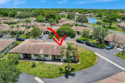 House in Boynton Beach, Florida 2 bedrooms, 130.06 sq.m. № 1792620 - photo 3
