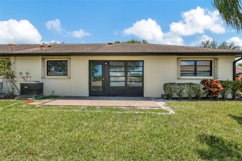 House in Boynton Beach, Florida 2 bedrooms, 130.06 sq.m. № 1792620 - photo 13