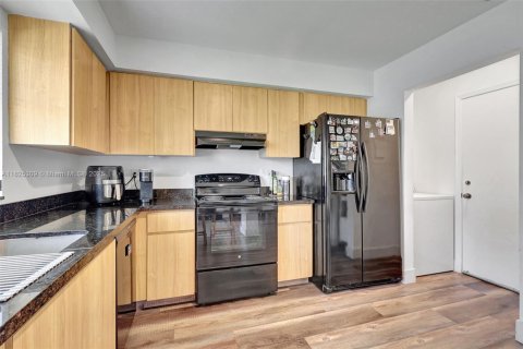 House in Boynton Beach, Florida 2 bedrooms, 130.06 sq.m. № 1792620 - photo 21