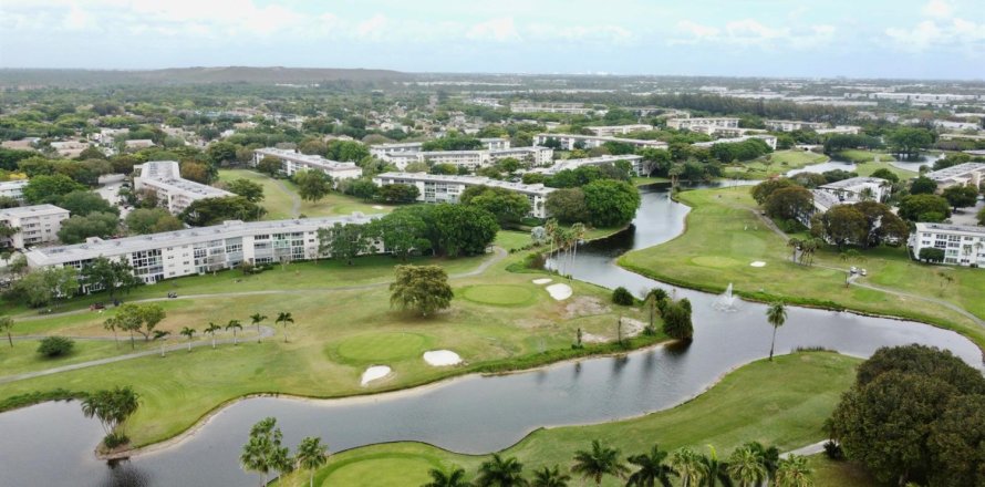 Condo in Coconut Creek, Florida, 2 bedrooms  № 2188503