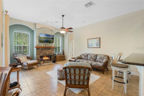 House in Mount Dora, Florida 4 bedrooms, 271.09 sq.m. № 1615006 - photo 13