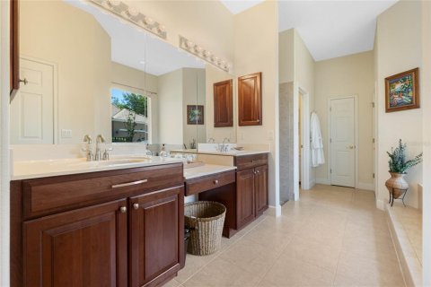 House in Mount Dora, Florida 4 bedrooms, 271.09 sq.m. № 1615006 - photo 21