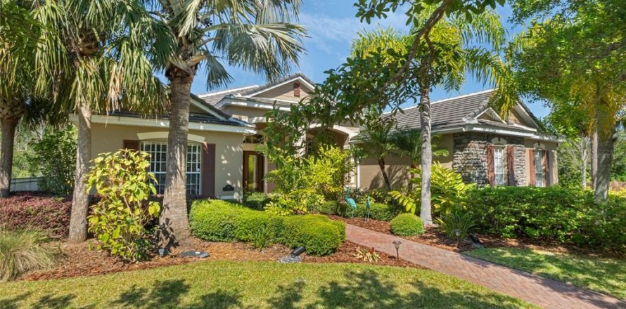 House in Mount Dora, Florida 4 bedrooms, 271.09 sq.m. № 1615006