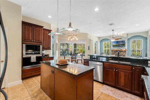 House in Mount Dora, Florida 4 bedrooms, 271.09 sq.m. № 1615006 - photo 14