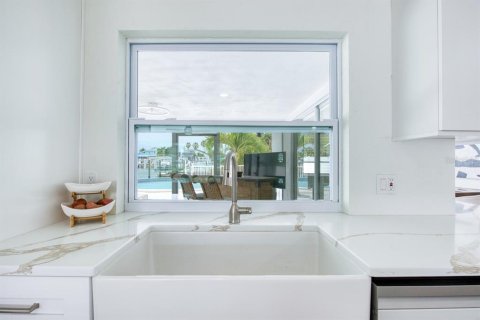 Villa ou maison à vendre à Treasure Island, Floride: 3 chambres, 149.11 m2 № 2138148 - photo 22