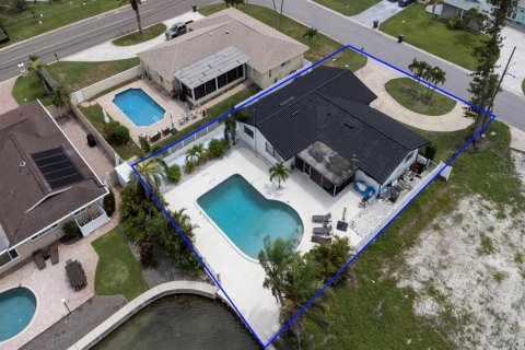 Villa ou maison à vendre à Treasure Island, Floride: 3 chambres, 149.11 m2 № 2138148 - photo 2