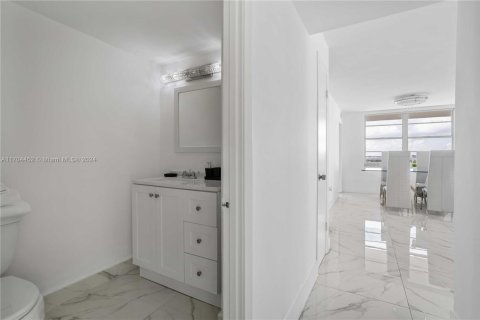 Copropriété à vendre à Aventura, Floride: 2 chambres, 149.11 m2 № 1990408 - photo 20