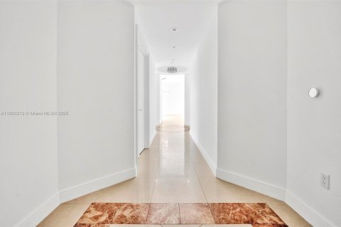 Condo in Aventura, Florida, 3 bedrooms  № 1877722 - photo 14