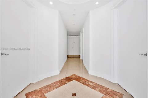 Condo in Aventura, Florida, 3 bedrooms  № 1877722 - photo 12