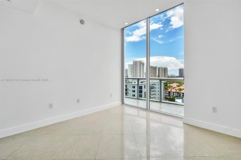 Condo in Aventura, Florida, 3 bedrooms  № 1877722 - photo 23