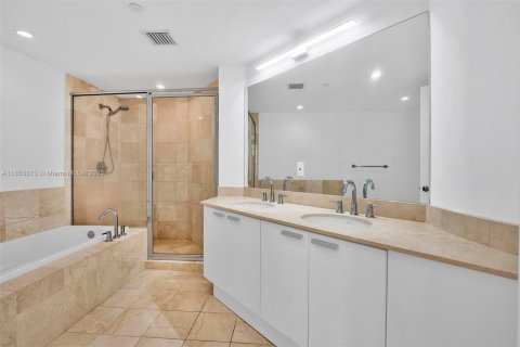 Condo in Aventura, Florida, 3 bedrooms  № 1877722 - photo 9