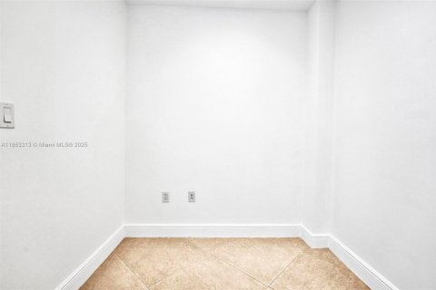 Condo in Aventura, Florida, 3 bedrooms  № 1877722 - photo 13