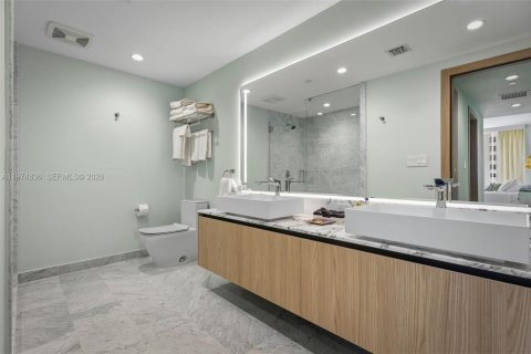 Купить кондоминиум в Бей-Харбор-Айлендс, Флорида 4 спальни, 327.29м2, № 2039993 - фото 22