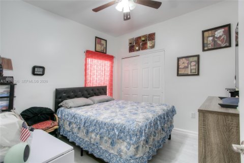 Villa ou maison à vendre à Plantation, Floride: 4 chambres, 243.03 m2 № 2406102 - photo 12