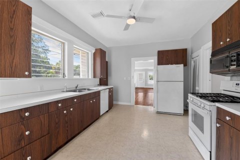 Casa en venta en Bradenton, Florida, 4 dormitorios, 203.08 m2 № 2220540 - foto 13