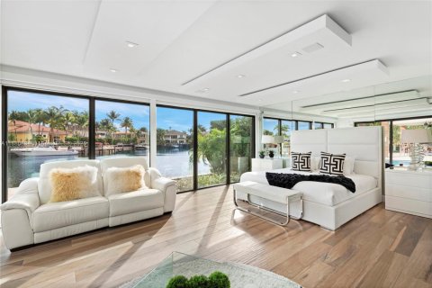House in Hollywood, Florida 5 bedrooms, 337.89 sq.m. № 1930424 - photo 27