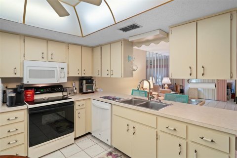 Condominio en venta en Hudson, Florida, 2 dormitorios, 95.6 m2 № 1657719 - foto 11