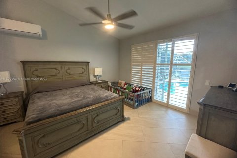 Villa ou maison à louer à Weston, Floride: 4 chambres, 257.9 m2 № 1953459 - photo 23