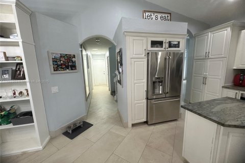 Villa ou maison à louer à Weston, Floride: 4 chambres, 257.9 m2 № 1953459 - photo 19