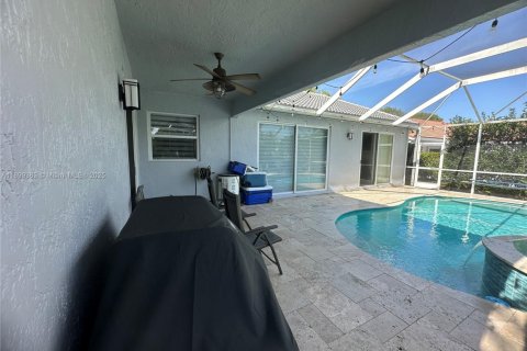 Villa ou maison à louer à Weston, Floride: 4 chambres, 257.9 m2 № 1953459 - photo 12