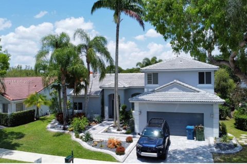 Villa ou maison à louer à Weston, Floride: 4 chambres, 257.9 m2 № 1953459 - photo 2