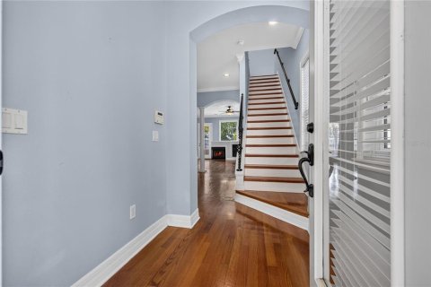 Townhouse in Tampa, Florida 3 bedrooms, 197.14 sq.m. № 2379732 - photo 3