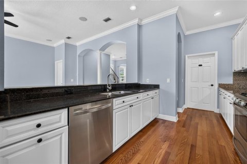 Townhouse in Tampa, Florida 3 bedrooms, 197.14 sq.m. № 2379732 - photo 15