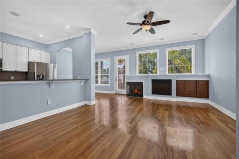 Townhouse in Tampa, Florida 3 bedrooms, 197.14 sq.m. № 2379732 - photo 6