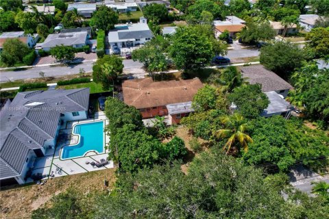 House in North Miami, Florida 3 bedrooms, 123.37 sq.m. № 1874805 - photo 3
