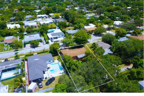 House in North Miami, Florida 3 bedrooms, 123.37 sq.m. № 1874805 - photo 2