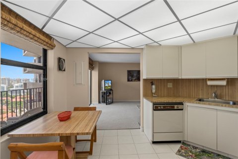 Condo in Aventura, Florida, 1 bedroom  № 1763883 - photo 19