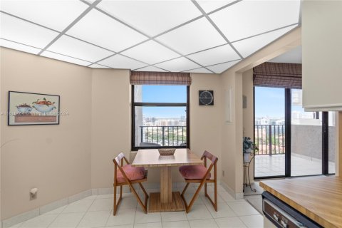 Condo in Aventura, Florida, 1 bedroom  № 1763883 - photo 21