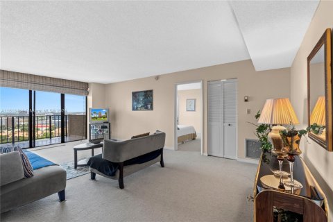 Condo in Aventura, Florida, 1 bedroom  № 1763883 - photo 11
