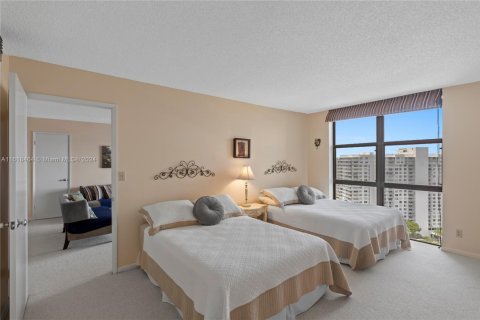 Condo in Aventura, Florida, 1 bedroom  № 1763883 - photo 13