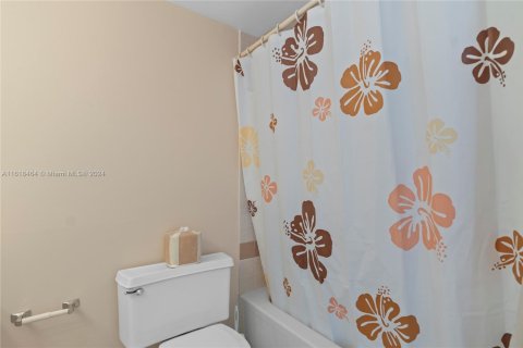 Condo in Aventura, Florida, 1 bedroom  № 1763883 - photo 17