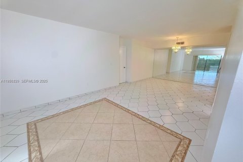 Condominio en alquiler en Miami, Florida, 2 dormitorios, 108.7 m2 № 2009974 - foto 4