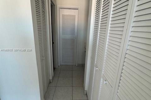 Apartment in Hialeah, Florida 2 bedrooms, 91.04 sq.m. № 2020670 - photo 10
