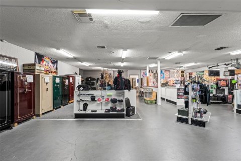 Commercial property in Port Richey, Florida 661.09 sq.m. № 1851490 - photo 8