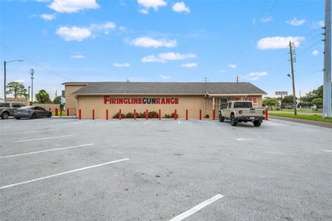 Commercial property in Port Richey, Florida 661.09 sq.m. № 1851490 - photo 2