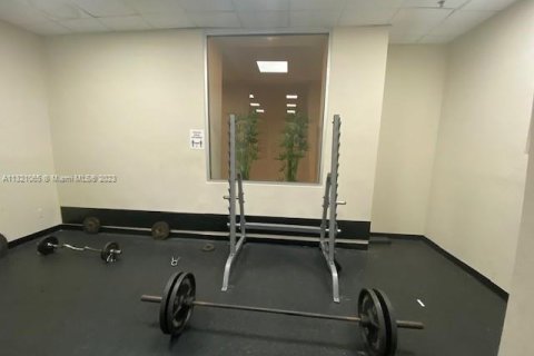 Condominio en alquiler en Miami Beach, Florida, 1 dormitorio, 98.48 m2 № 1936745 - foto 27