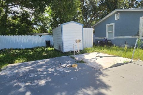 House in Tampa, Florida 3 bedrooms, 100.33 sq.m. № 2207156 - photo 10