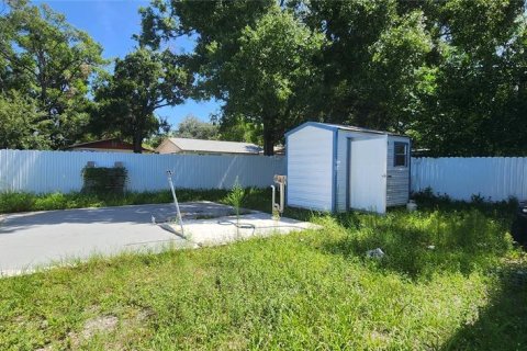 House in Tampa, Florida 3 bedrooms, 100.33 sq.m. № 2207156 - photo 11