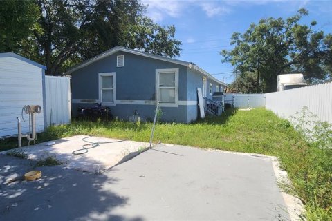 House in Tampa, Florida 3 bedrooms, 100.33 sq.m. № 2207156 - photo 9